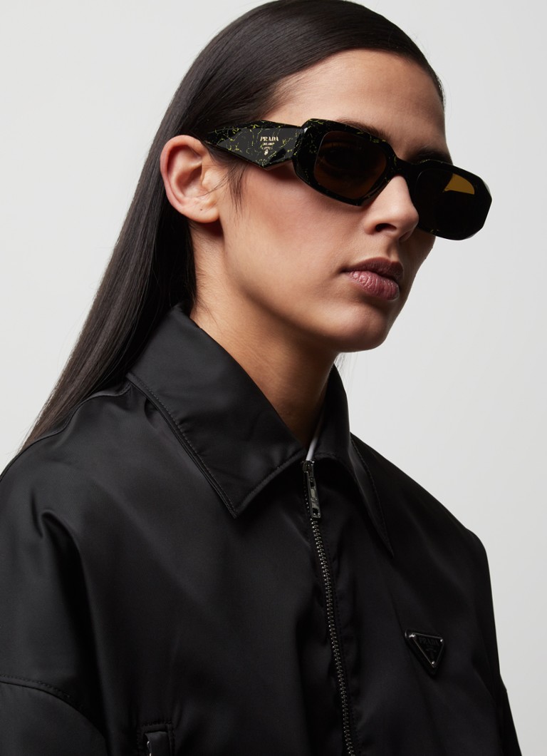 persoon met zonnebril